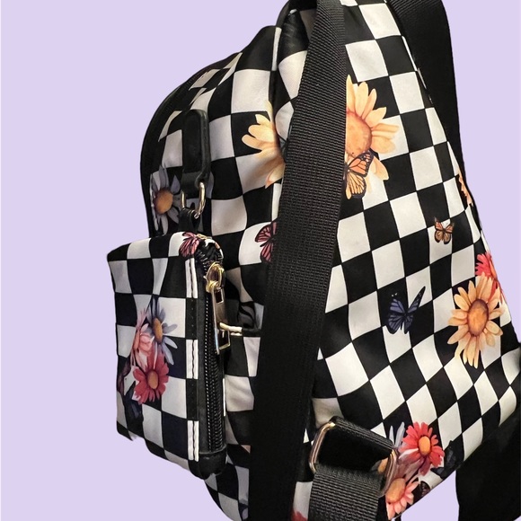 Small backpack new without tags never used - Picture 3 of 3